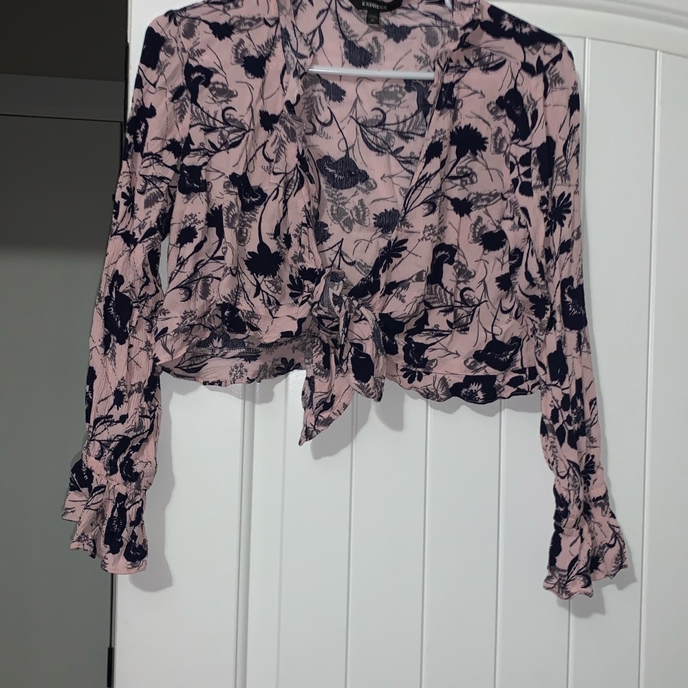 EXPRESS front tie crop top.